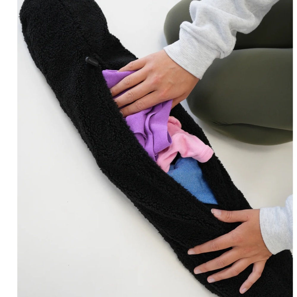 PILLEAUX Bouclé Neck Pillow, Black Travel Bag Luggage Duffle Suitcase Storage - Picture 2 of 10